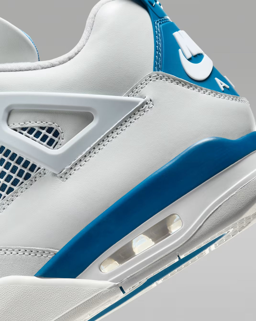 Air Jordan 4 Retro 'Legend Blue'