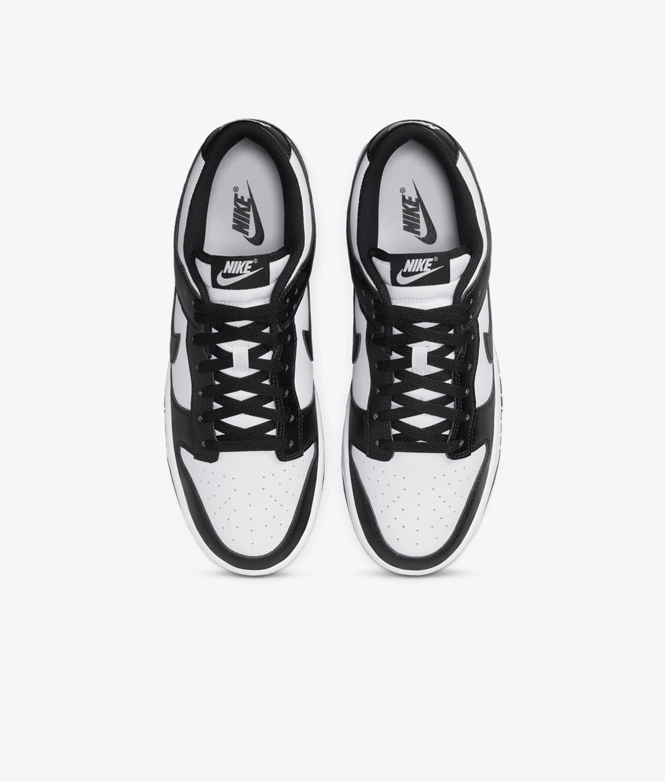 Nike dunk low black & white